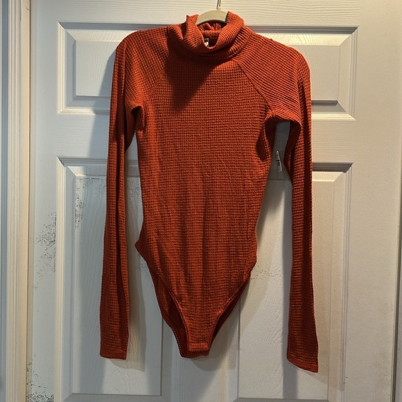 NWT! Free People All You Want Rust Orange Mock Neck Waffle Bodysuit L - Picture 2 of 10